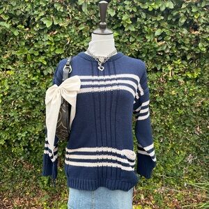 ✨vintage navy sweater